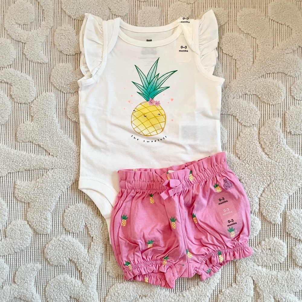 Baby Gap girl pineapple outfit NWT!